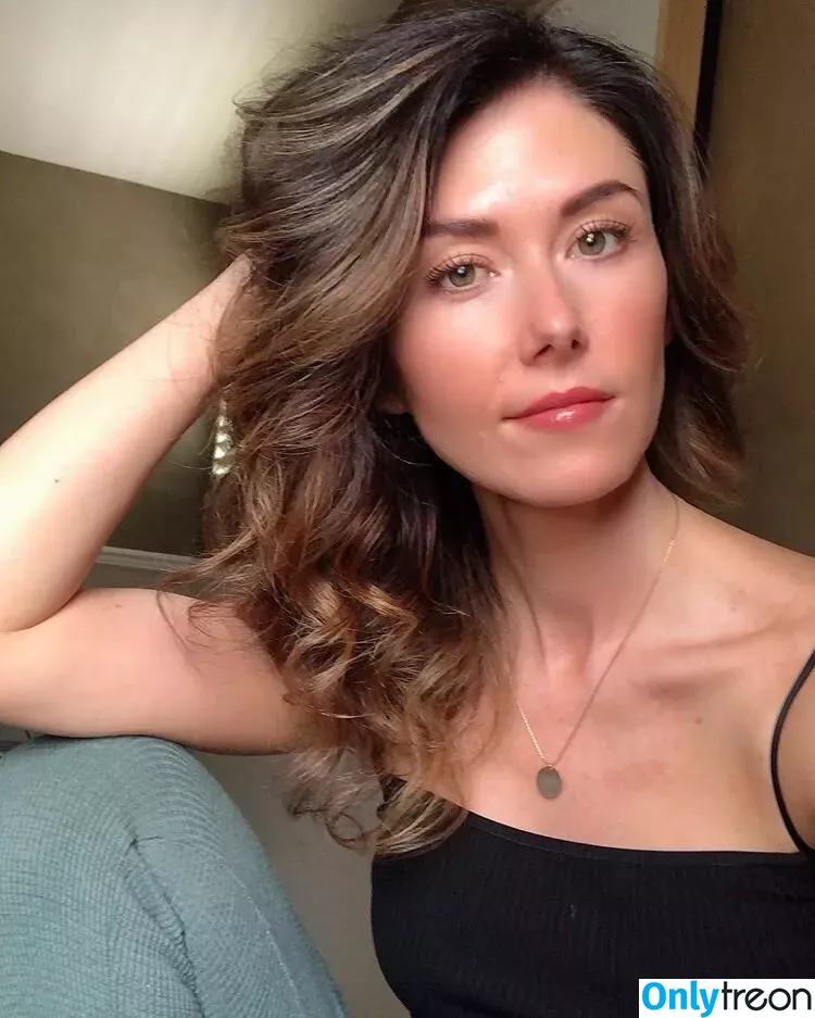 Jewel Staite nude photo #0198 (JewelStaite)