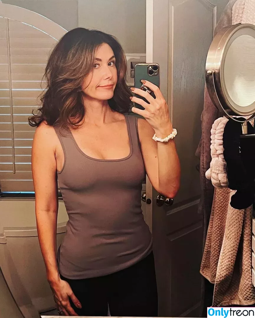 Jewel Staite nude photo #0339 (JewelStaite)