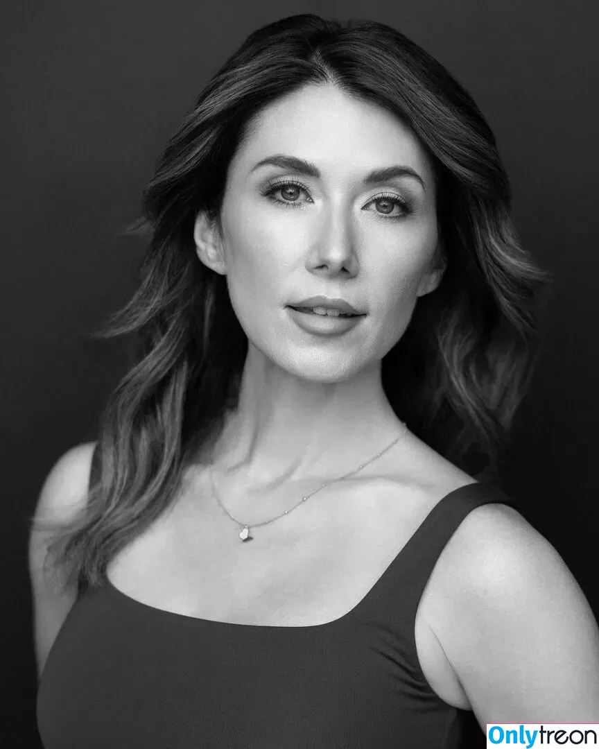 Jewel Staite nude photo #0371 (JewelStaite)