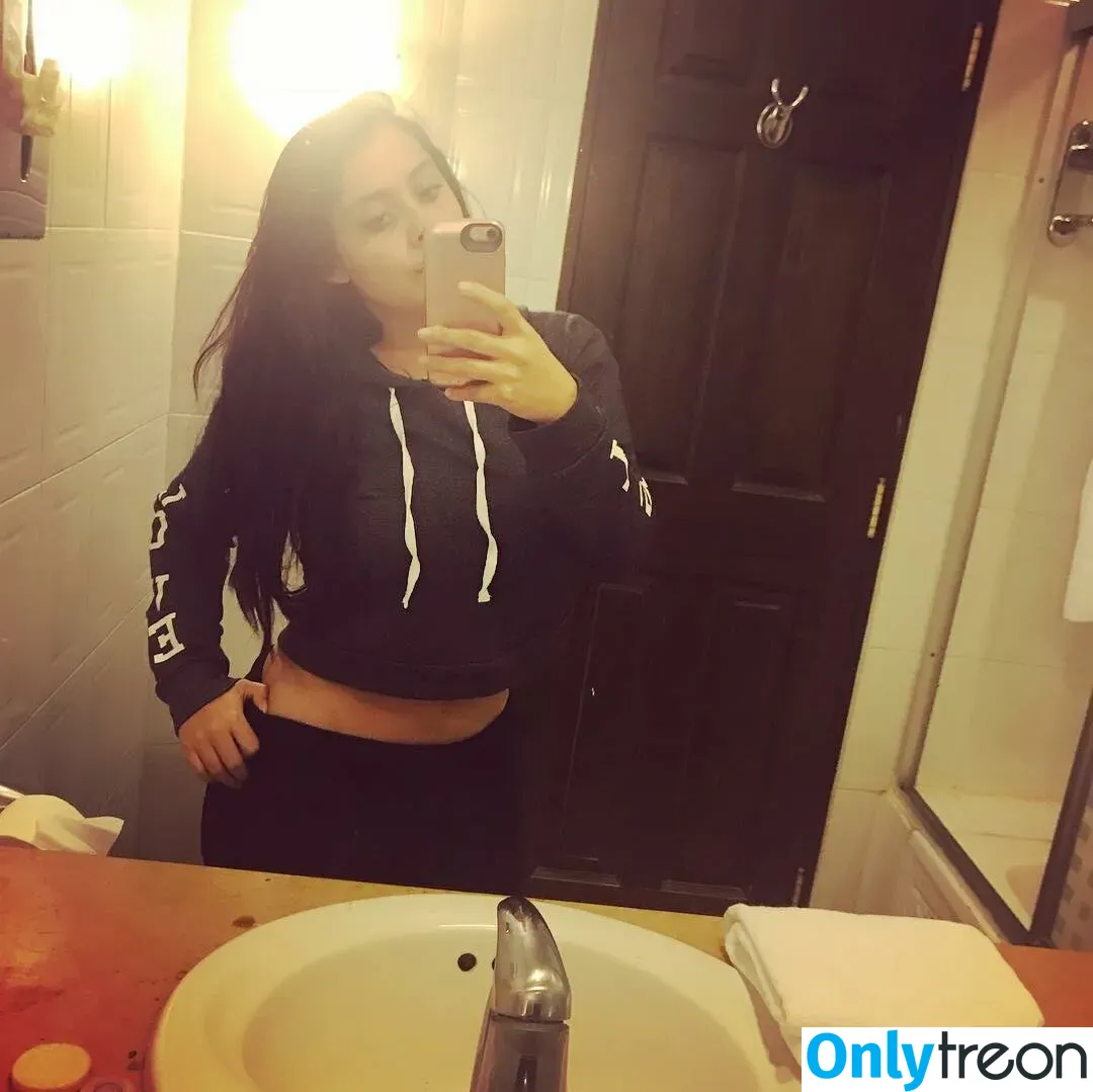 Jezz Angeles nude photo #0085 (jezzylush / jezzylw)