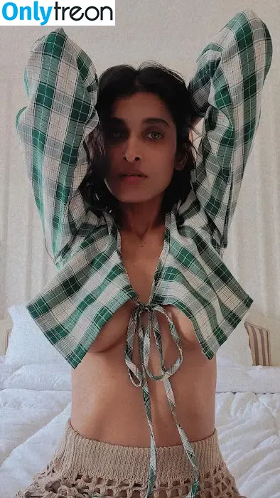 Jikki Nair nude photo #0124 (ineffableimpressions)