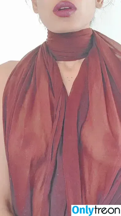 Jikki Nair nude photo #0144 (ineffableimpressions)