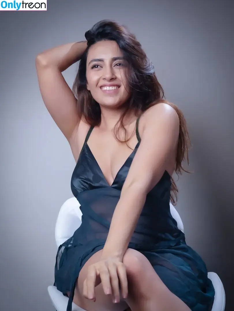 Jinal Joshi nude photo #0090 (jinal.j.j)