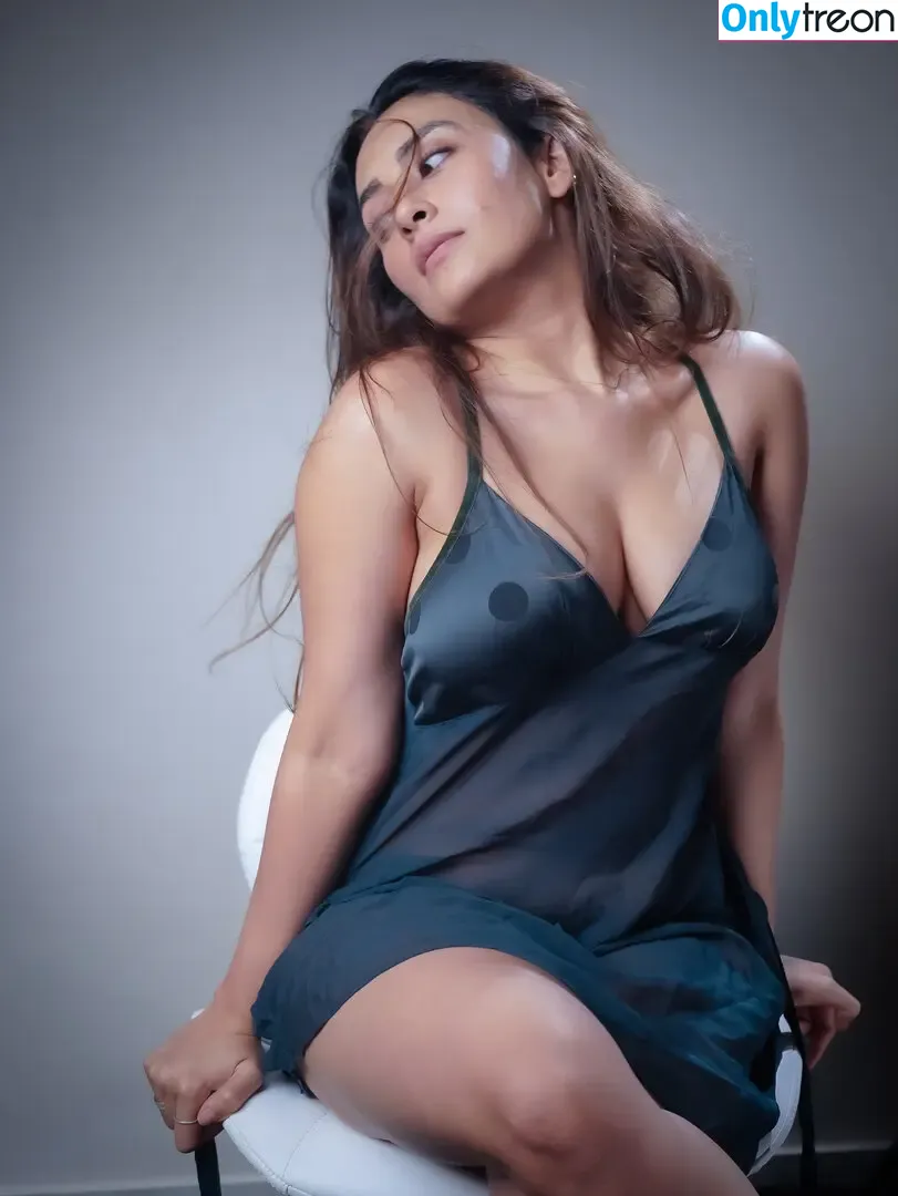 Jinal Joshi nude photo #0097 (jinal.j.j)