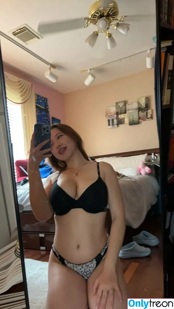 Jinjentea nude photo #0002 (jinteashop)