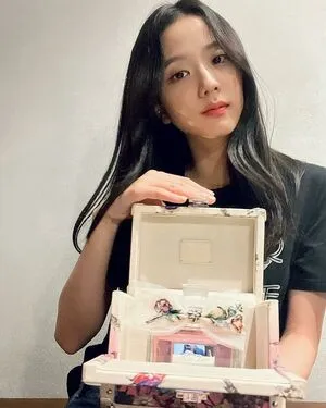 Jisoo / BLACKPINK / qenshizu / sooyaaa__ nude photo #0040