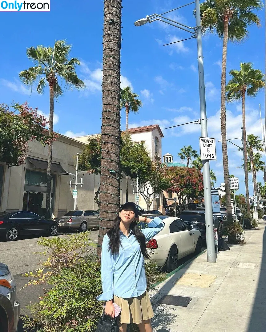 Jisoo nude photo #0106 (BLACKPINK / qenshizu / sooyaaa__)