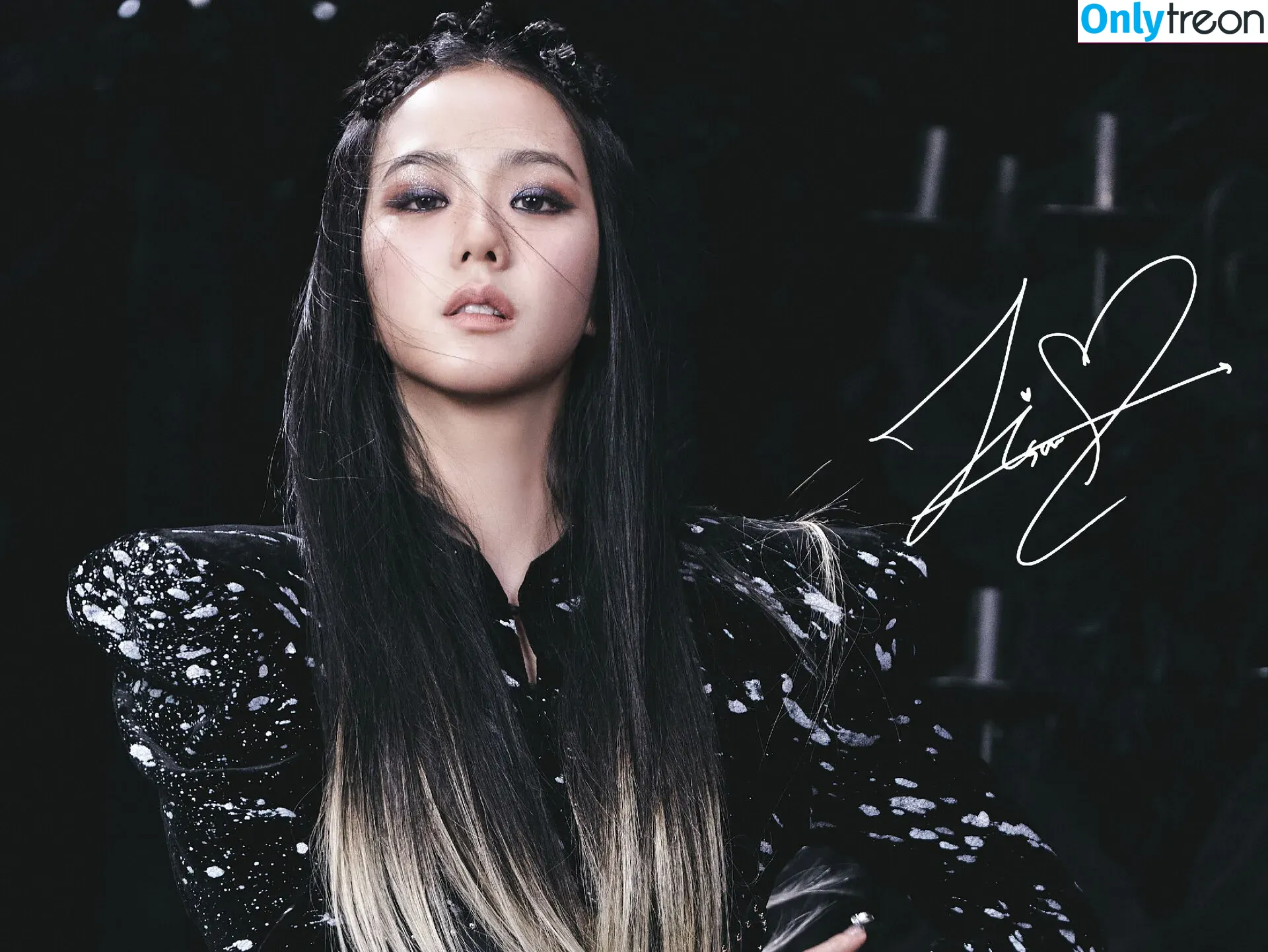 Jisoo nude photo #0111 (BLACKPINK / qenshizu / sooyaaa__)