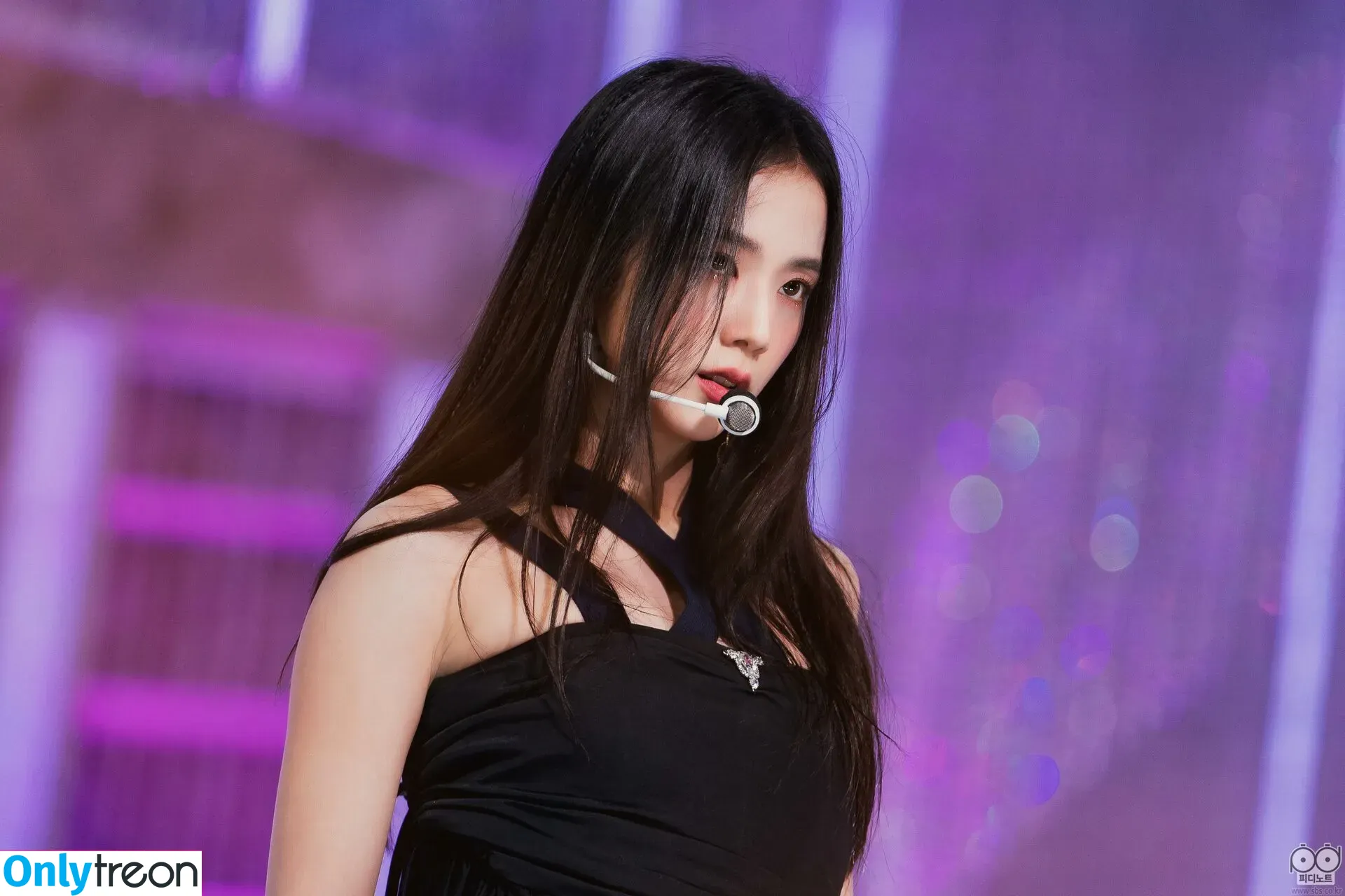 Jisoo nude photo #0139 (BLACKPINK / qenshizu / sooyaaa__)