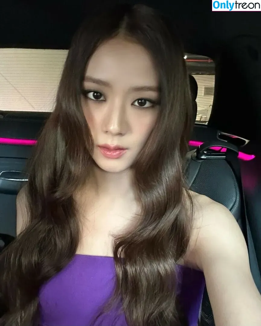 Jisoo nude photo #0243 (BLACKPINK / qenshizu / sooyaaa__)