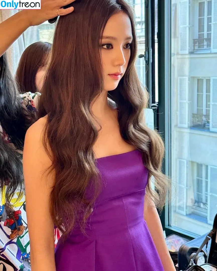 Jisoo nude photo #0248 (BLACKPINK / qenshizu / sooyaaa__)