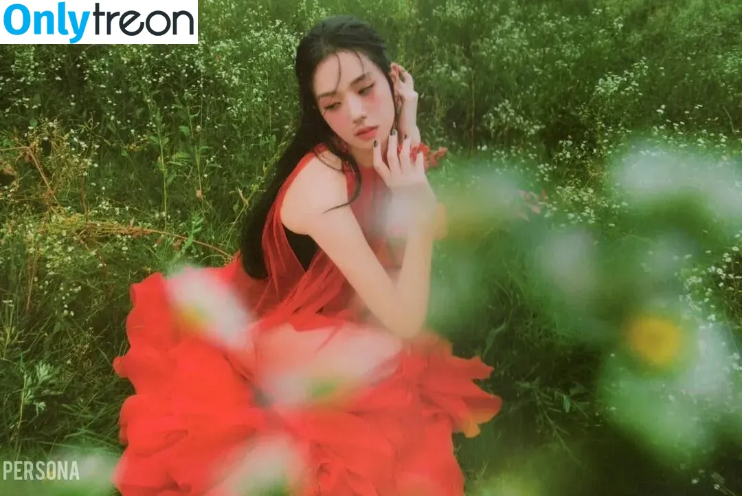 Jisoo nude photo #0273 (BLACKPINK / qenshizu / sooyaaa__)