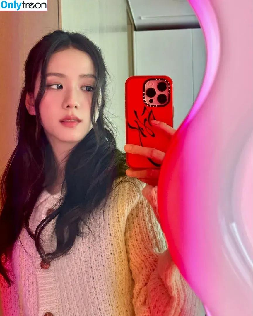 Jisoo nude photo #0312 (BLACKPINK / qenshizu / sooyaaa__)