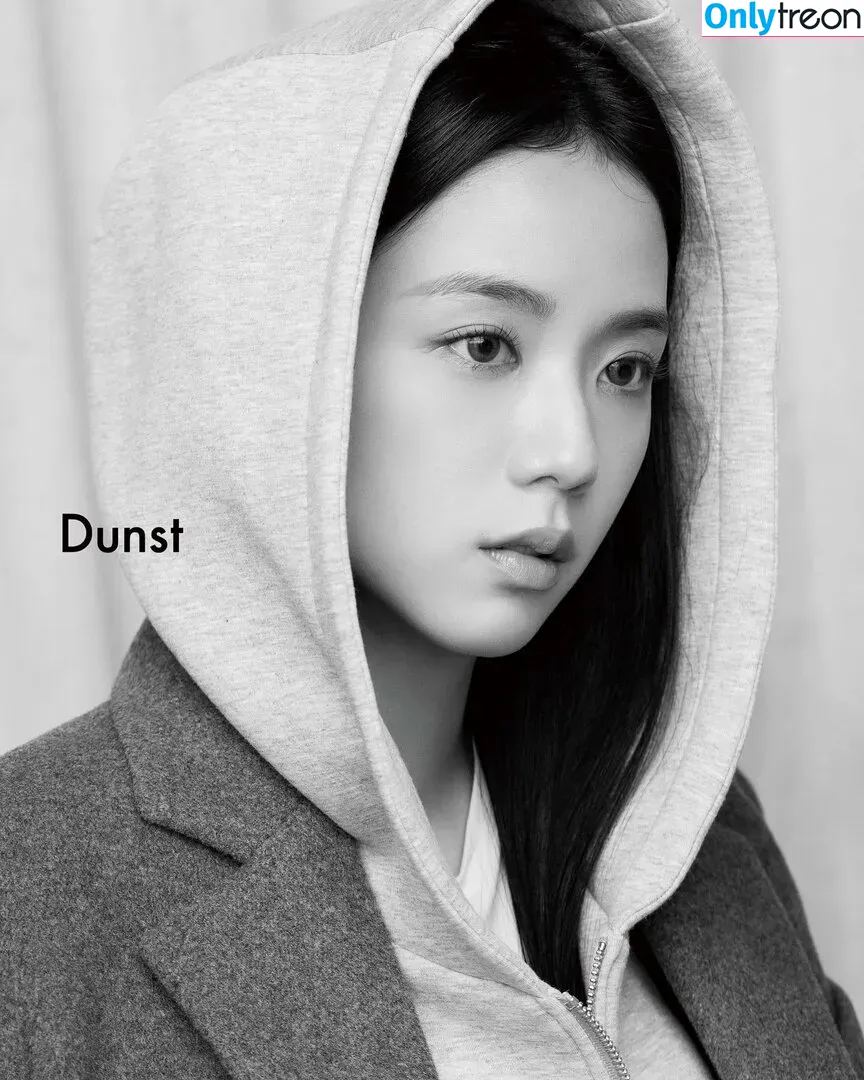 Jisoo nude photo #0358 (BLACKPINK / qenshizu / sooyaaa__)