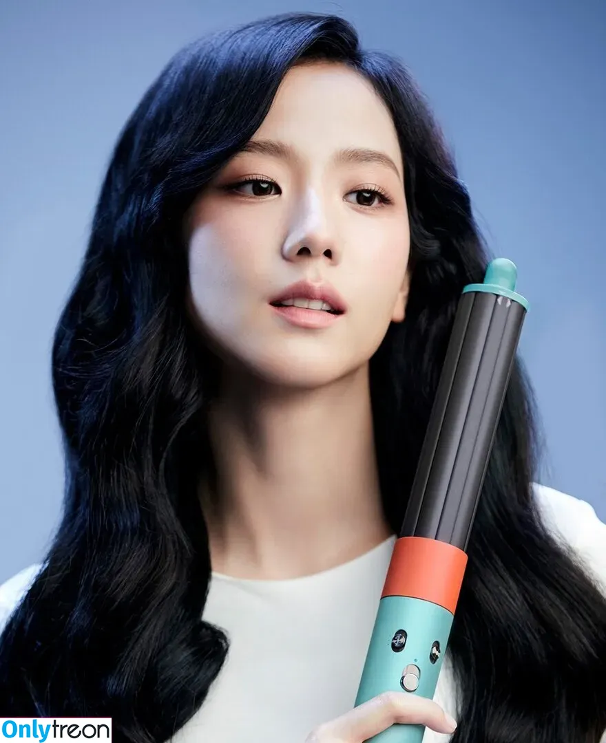 Jisoo nude photo #0427 (BLACKPINK / qenshizu / sooyaaa__)