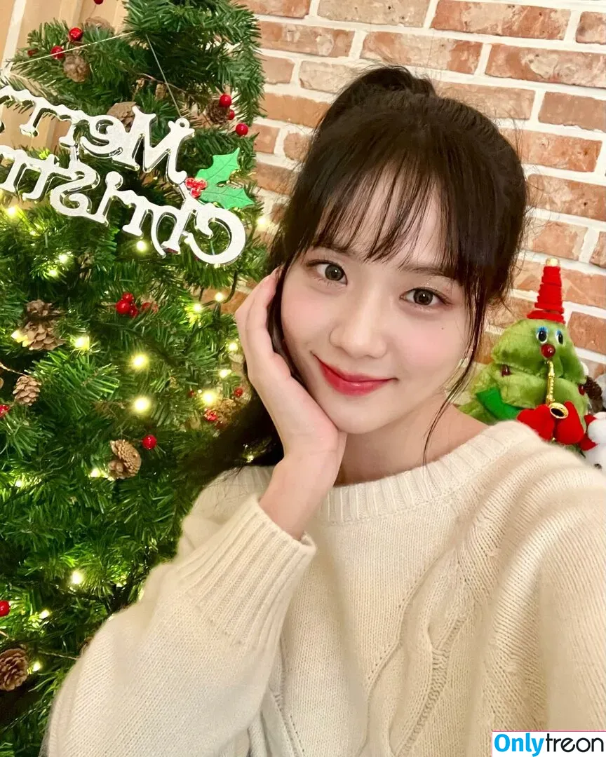 Jisoo nude photo #0440 (BLACKPINK / qenshizu / sooyaaa__)