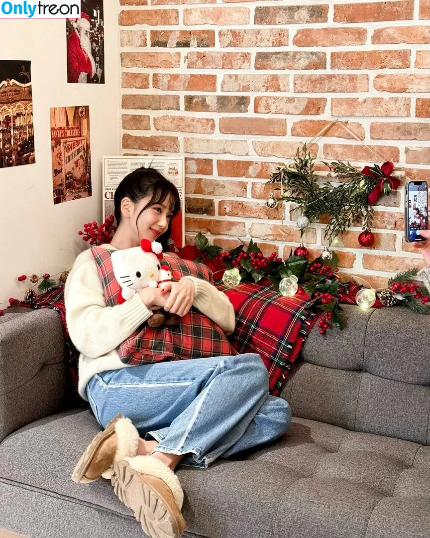 Jisoo nude photo #0444 (BLACKPINK / qenshizu / sooyaaa__)