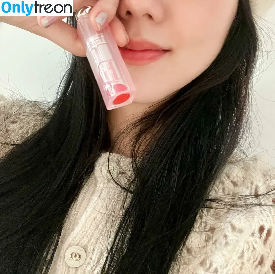 Jisoo nude photo #0448 (BLACKPINK / qenshizu / sooyaaa__)
