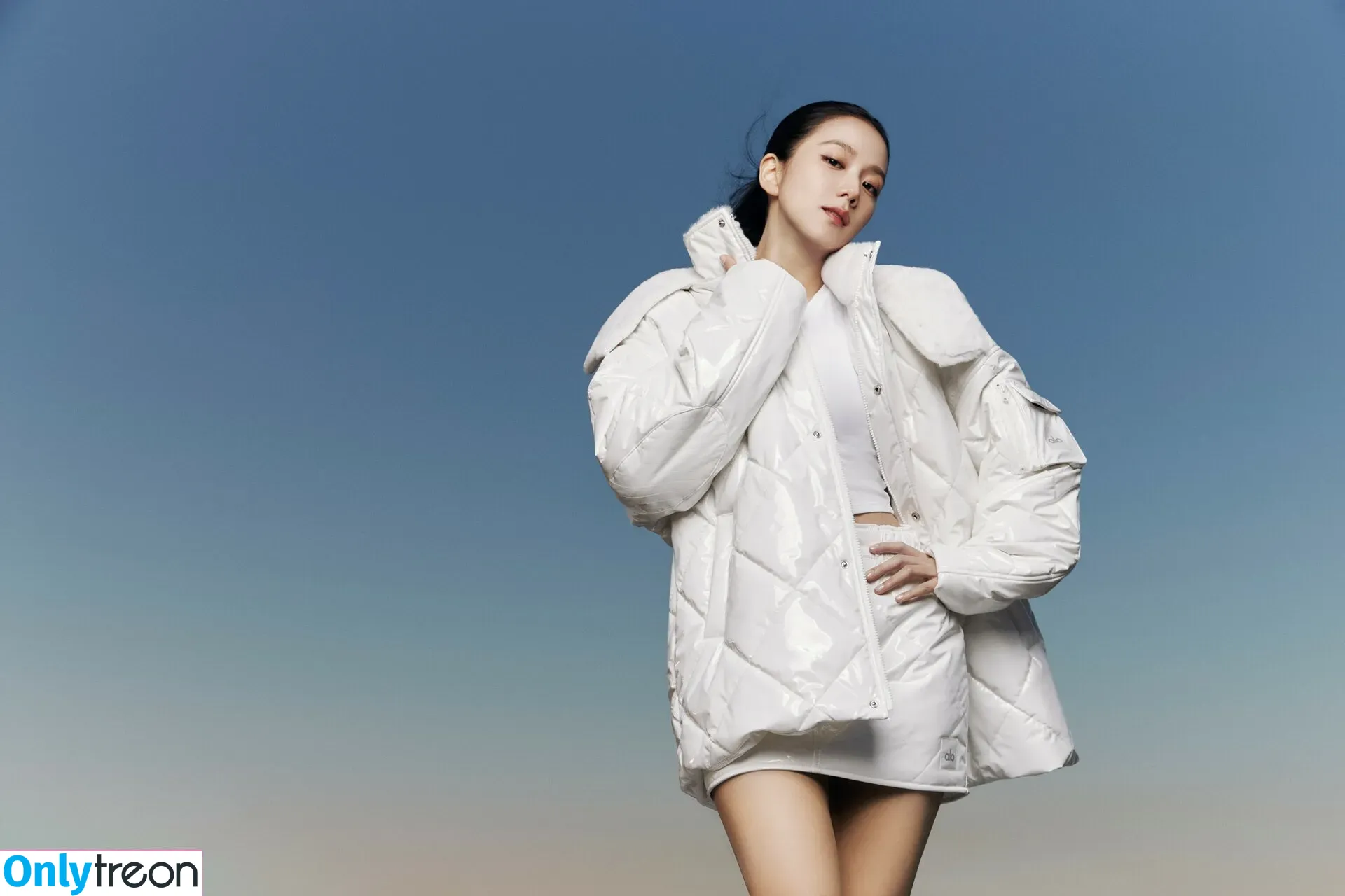 Jisoo nude photo #0463 (BLACKPINK / qenshizu / sooyaaa__)