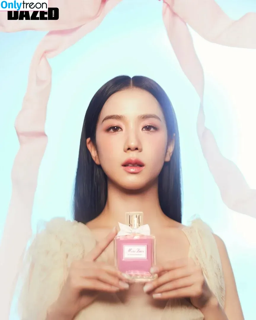 Jisoo nude photo #0465 (BLACKPINK / qenshizu / sooyaaa__)