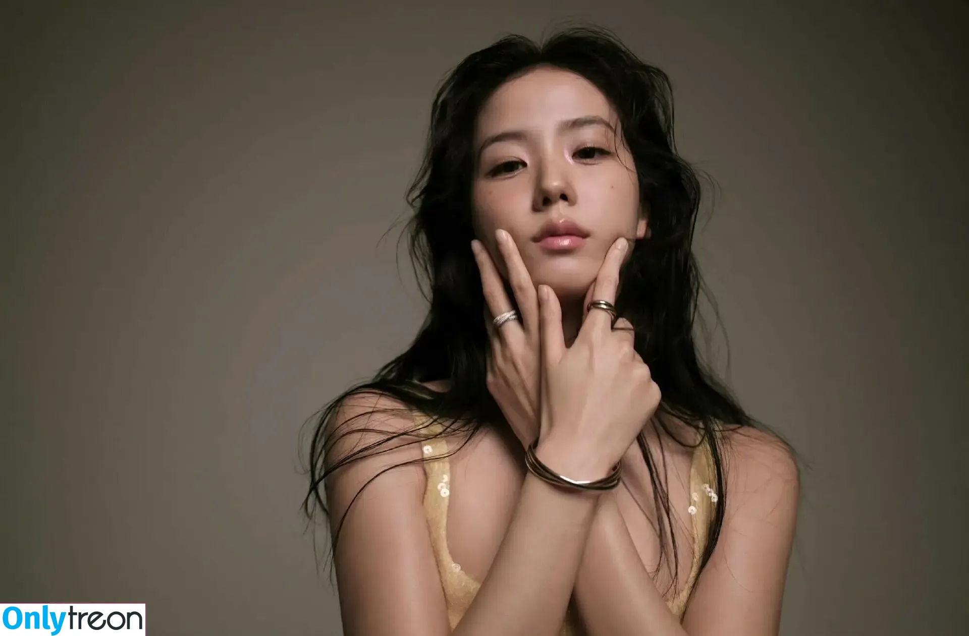 Jisoo nude photo #0632 (BLACKPINK / qenshizu / sooyaaa__)