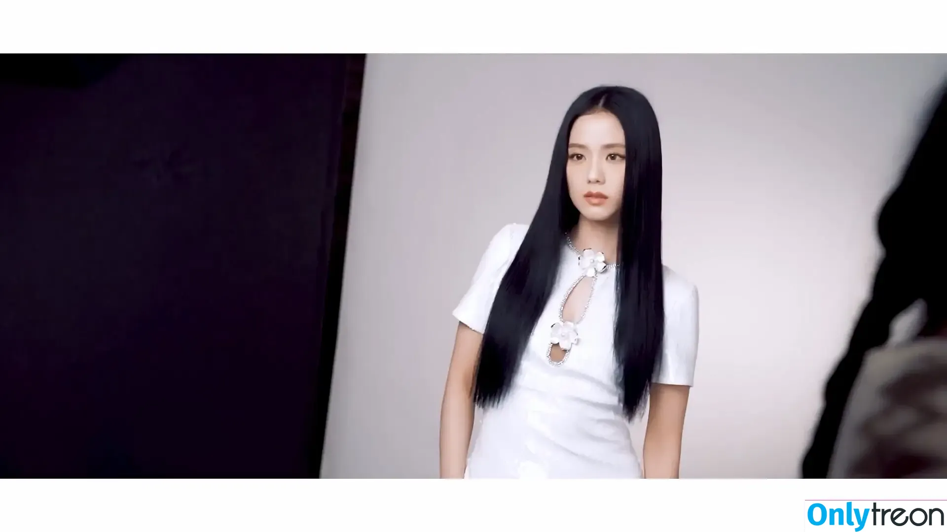 Jisoo nude photo #0650 (BLACKPINK / qenshizu / sooyaaa__)