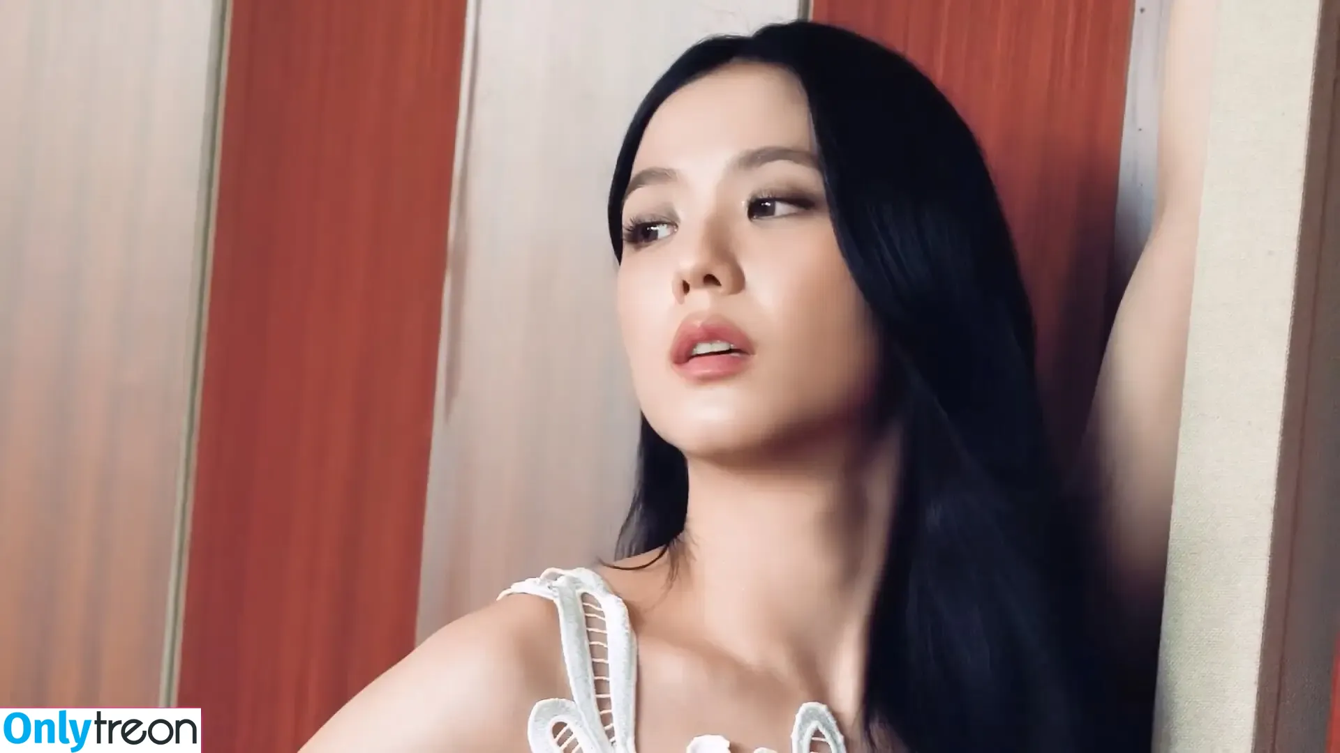 Jisoo nude photo #0679 (BLACKPINK / qenshizu / sooyaaa__)