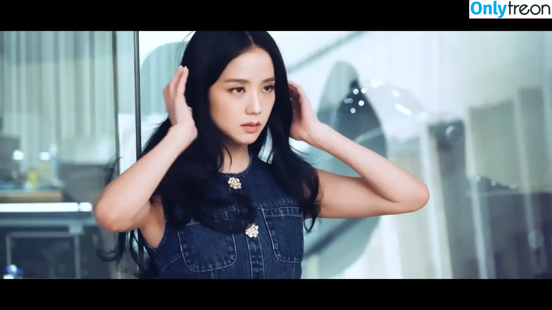 Jisoo nude photo #0682 (BLACKPINK / qenshizu / sooyaaa__)