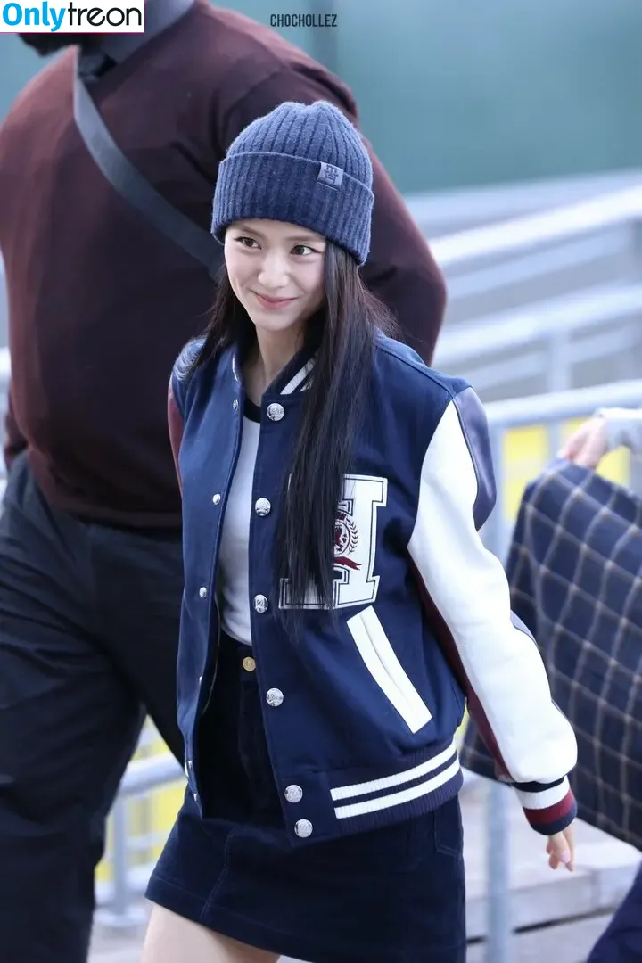 Jisoo nude photo #0740 (BLACKPINK / qenshizu / sooyaaa__)