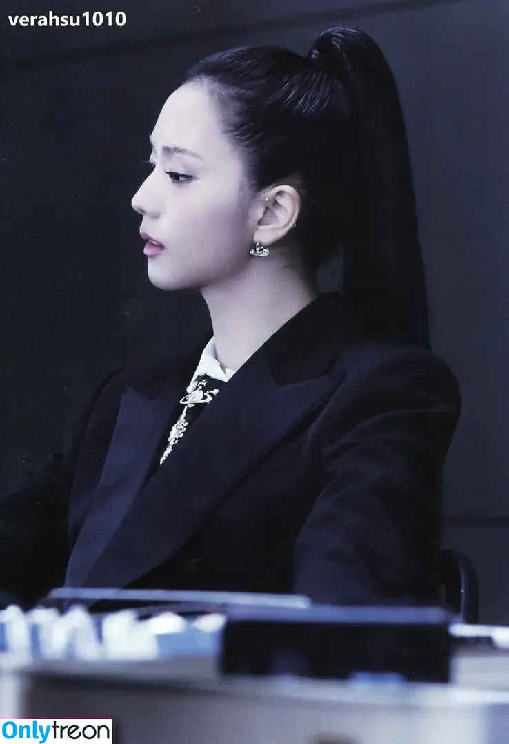 Jisoo nude photo #1540 (BLACKPINK / qenshizu / sooyaaa__)