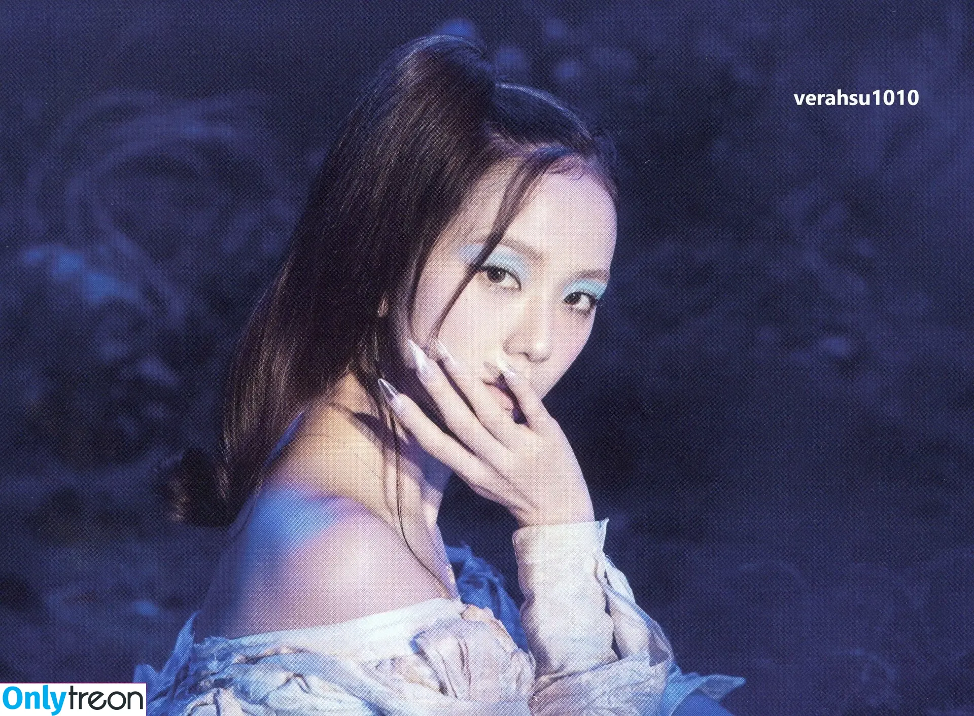 Jisoo nude photo #1550 (BLACKPINK / qenshizu / sooyaaa__)