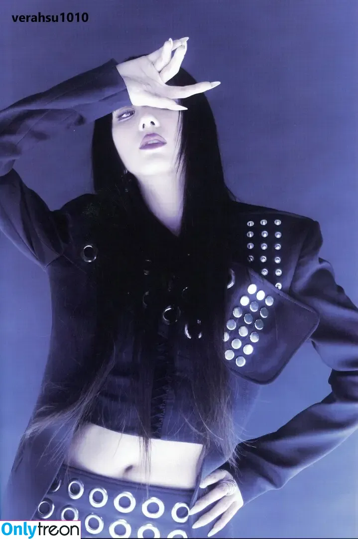 Jisoo nude photo #1557 (BLACKPINK / qenshizu / sooyaaa__)
