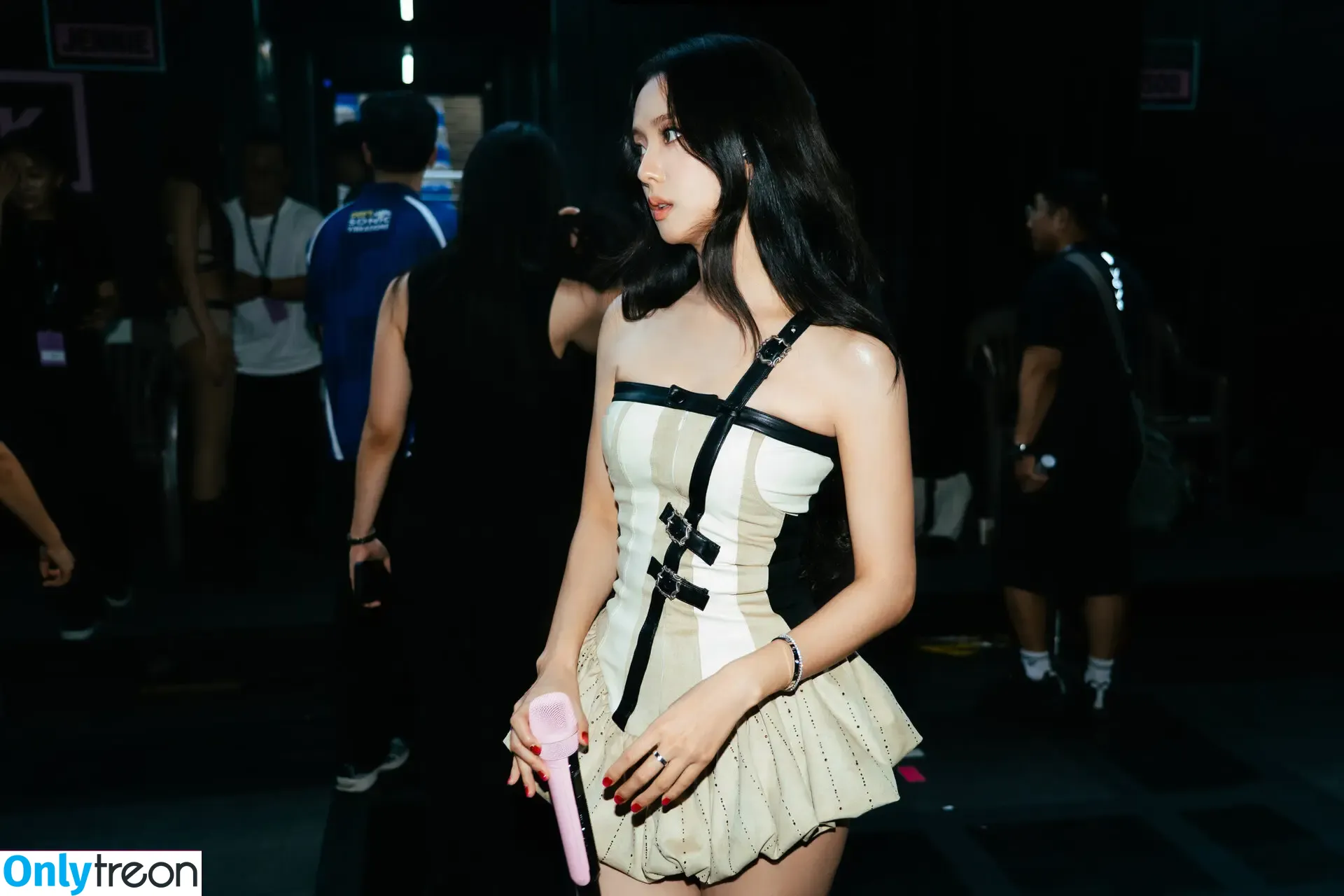 Jisoo nude photo #1560 (BLACKPINK / qenshizu / sooyaaa__)