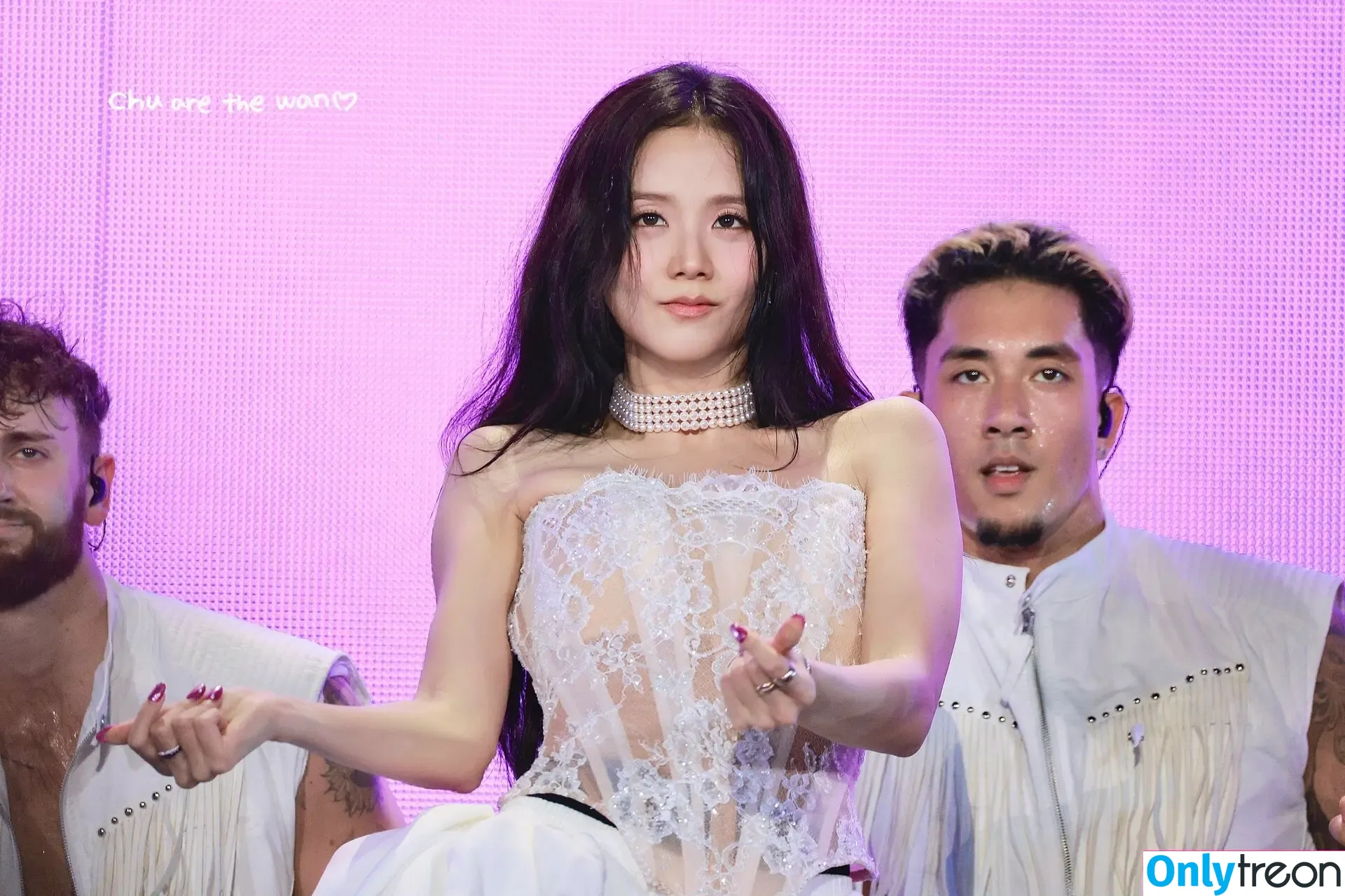 Jisoo nude photo #1569 (BLACKPINK / qenshizu / sooyaaa__)