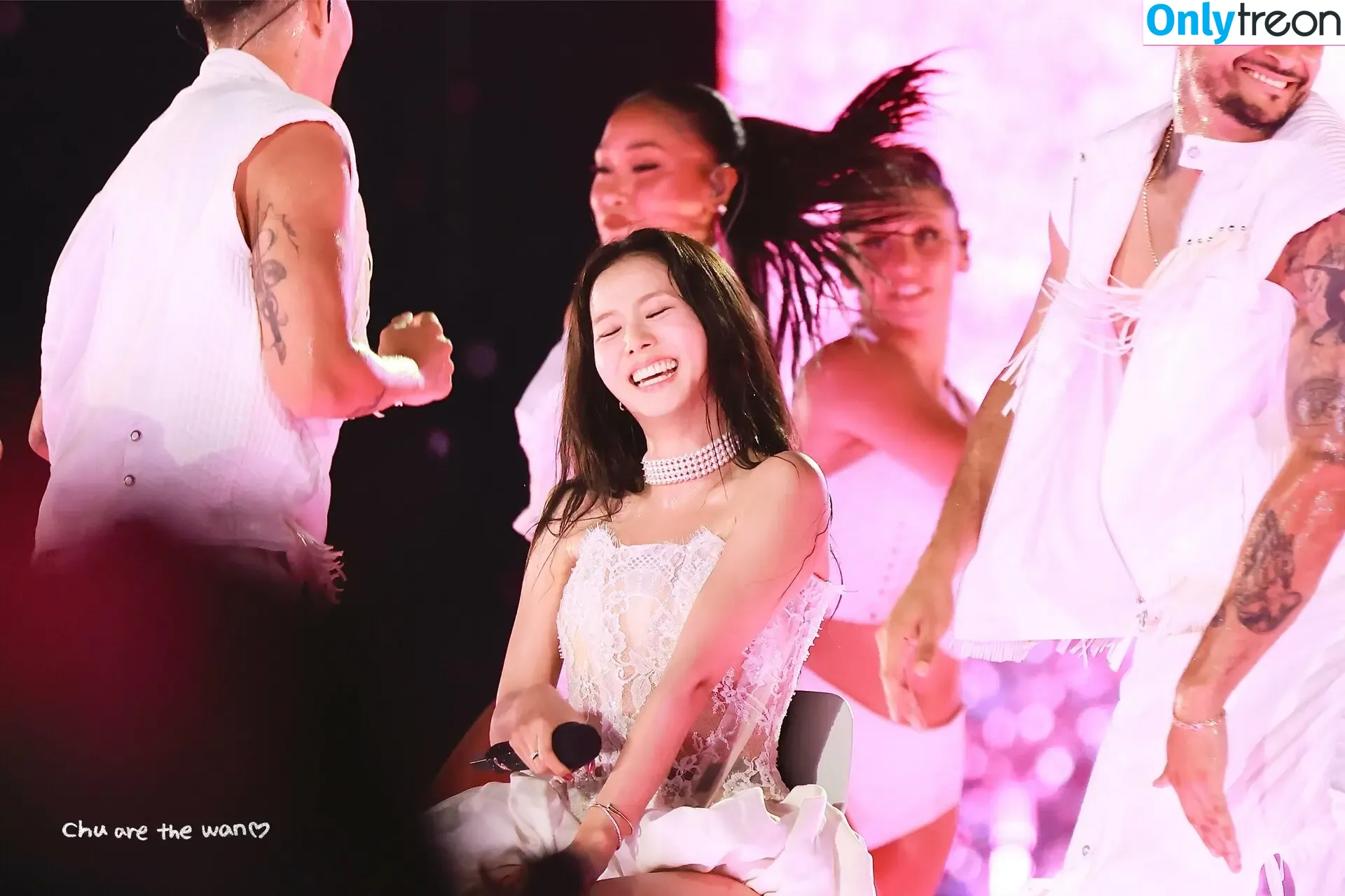 Jisoo nude photo #1575 (BLACKPINK / qenshizu / sooyaaa__)