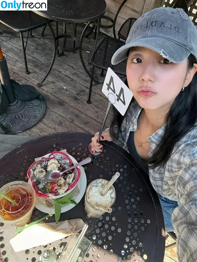 Jisoo nude photo #1614 (BLACKPINK / qenshizu / sooyaaa__)