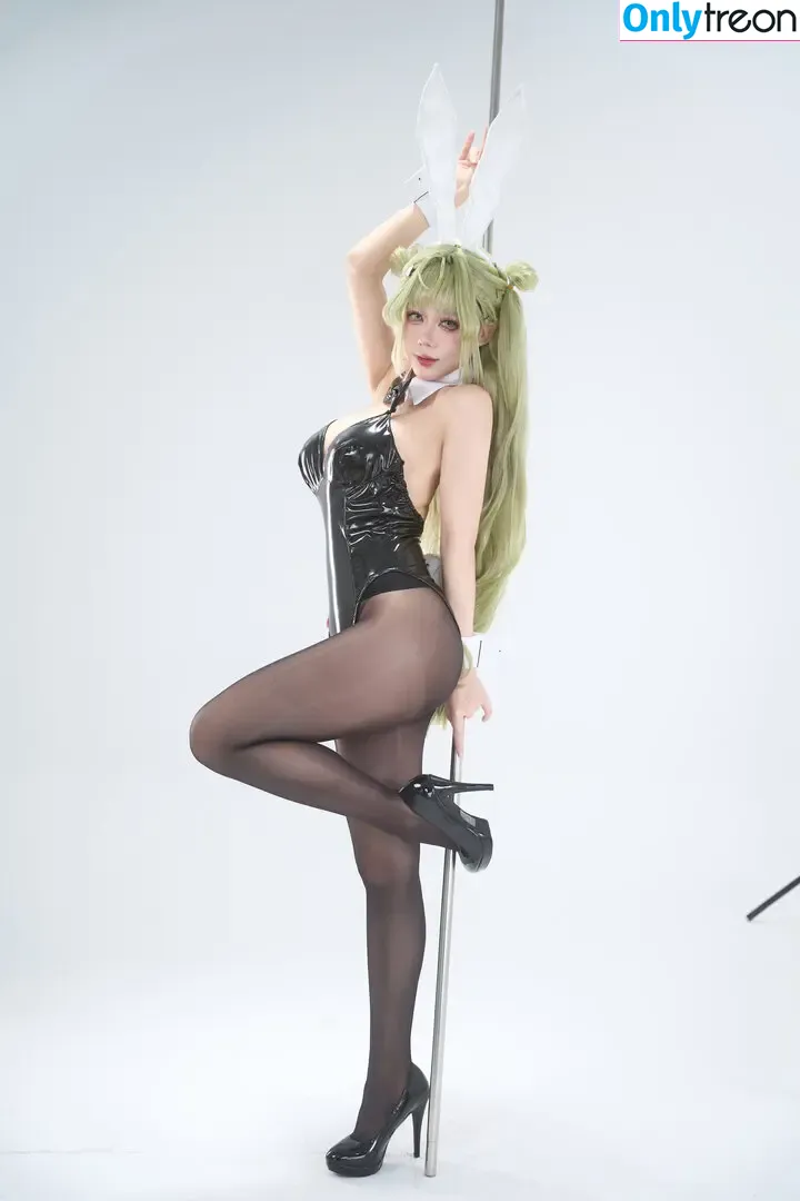 Jiu Yan nude photo #1092 (Ah Jiu / ajiuconbugugu / nine words 九言 / xinyi.weng)
