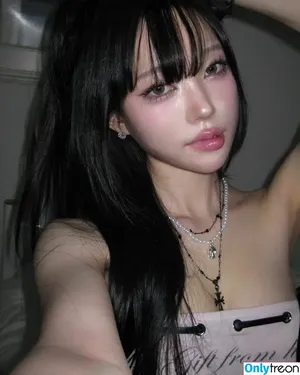 Jiyoon 지윤 / easy_yun_ nude photo #0003