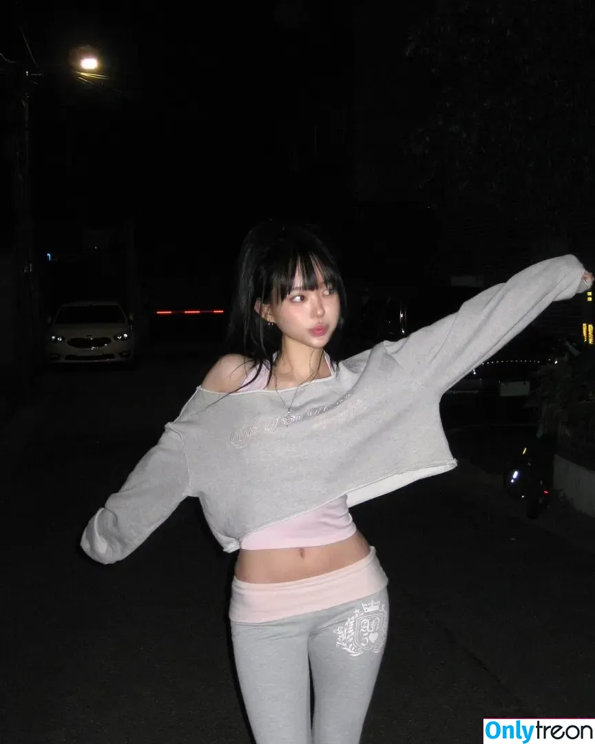 Jiyoon 지윤 nude photo #0004 (easy_yun_)