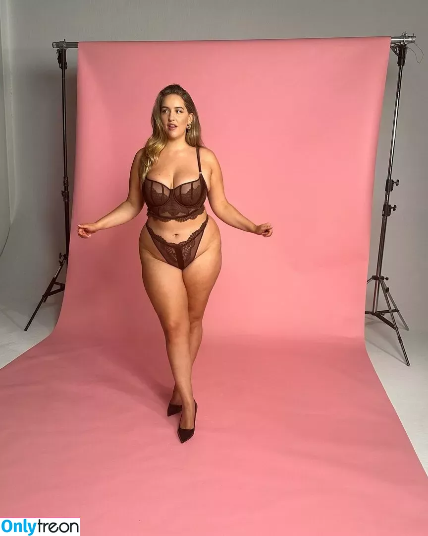Joann Van Den Herik nude photo #0017 (Joannvdherik)