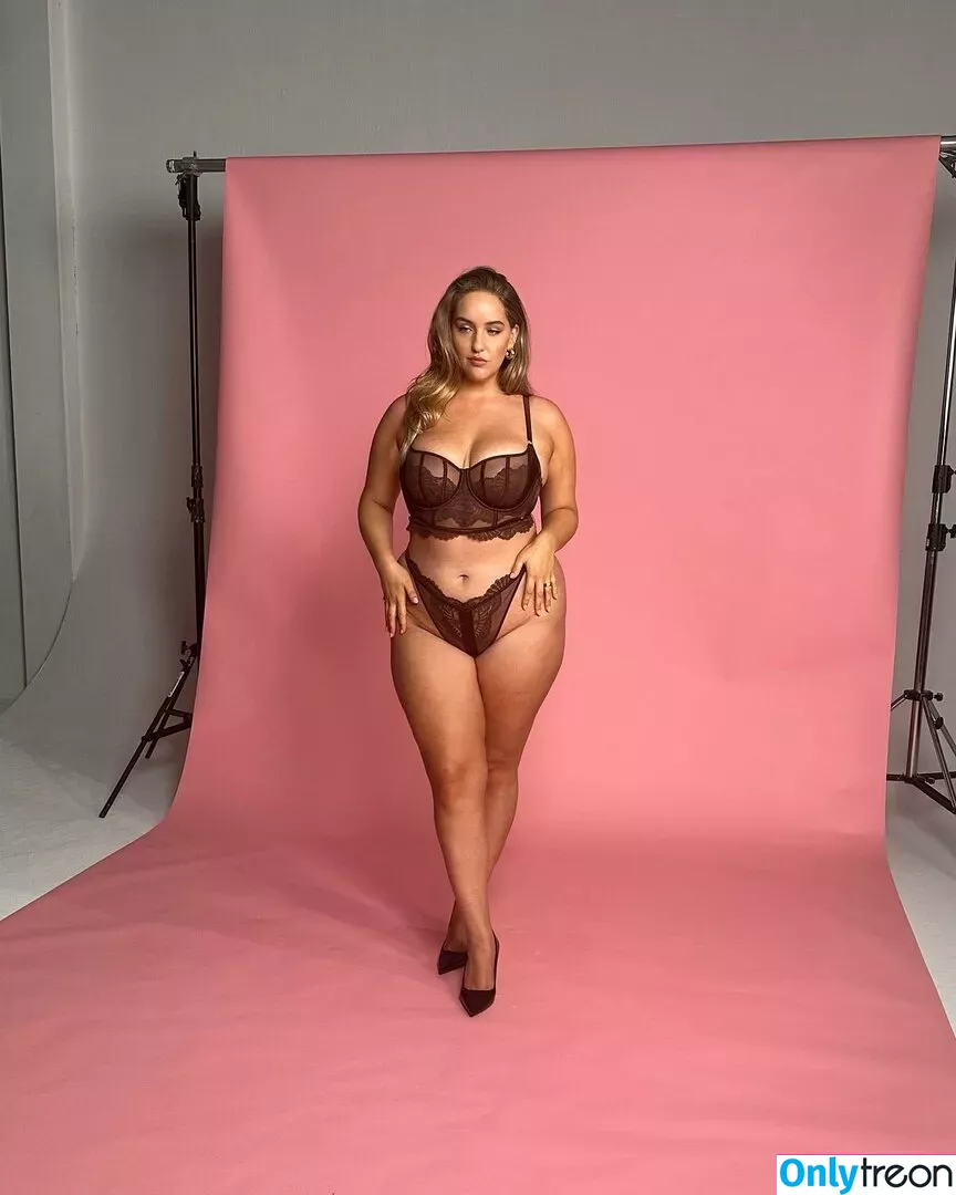 Joann Van Den Herik nude photo #0019 (Joannvdherik)