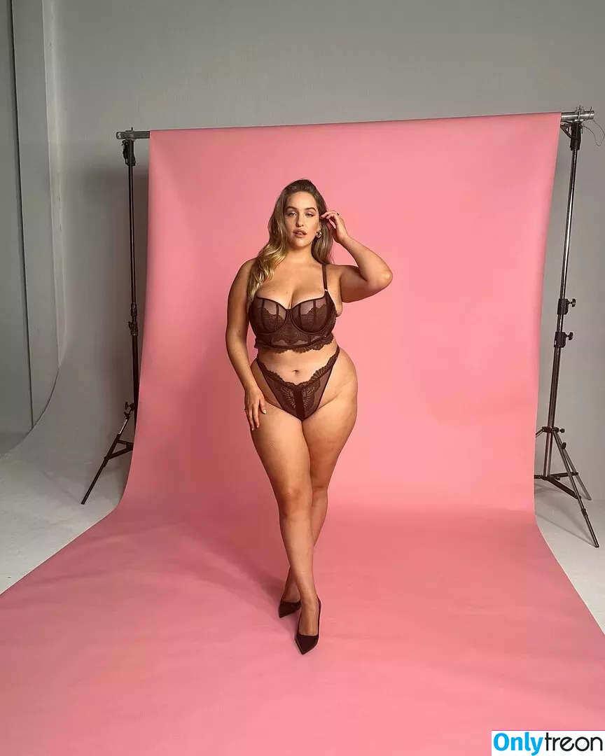 Joann Van Den Herik nude photo #0020 (Joannvdherik)