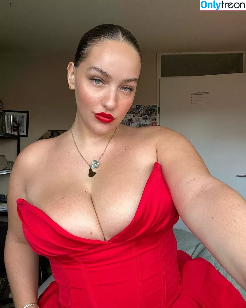 Joann Van Den Herik nude photo #0106 (Joannvdherik)
