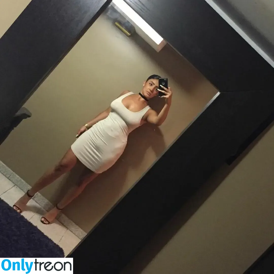 Joanne nude photo #0002 (soamaziinq / u164250805)