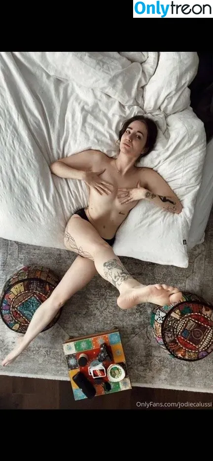 Jodie Calussi nude photo #0020 (jodiecalussi)