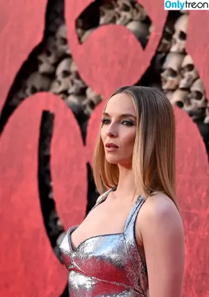 Jodie Comer / jodiemcomer nude photo #0469