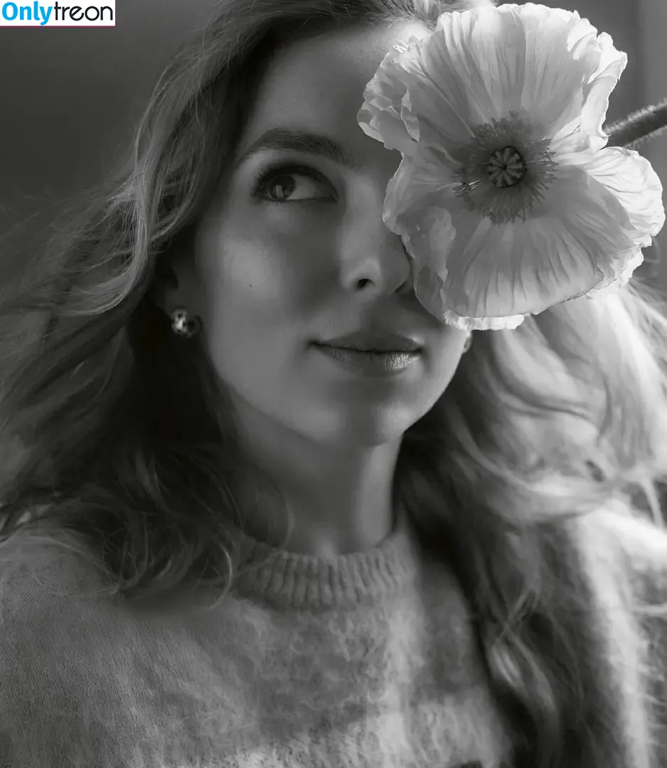 Jodie Comer nude photo #0406 (jodiemcomer)