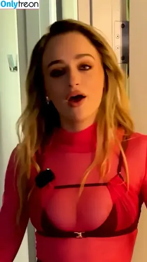 joey_king / iam_jaygarcia / joeyking nude photo #1298