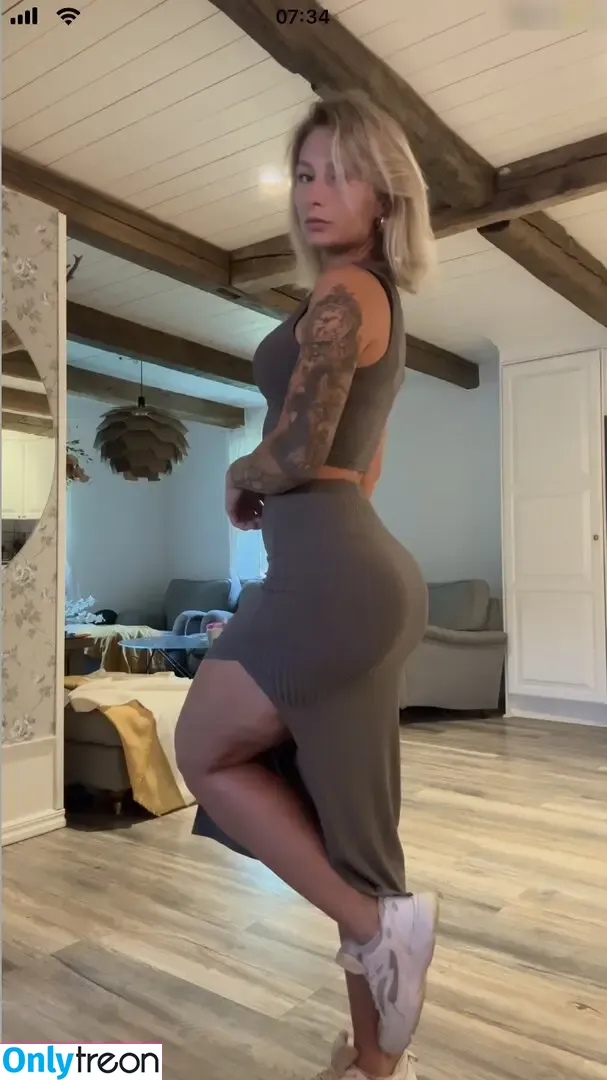 Johanna Juhlin nude photo #0201 (johannajuhlin / johannnajuhlin)