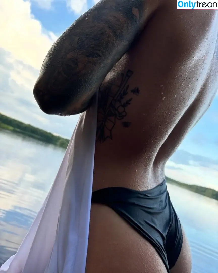 Johanna Juhlin nude photo #0207 (johannajuhlin / johannnajuhlin)